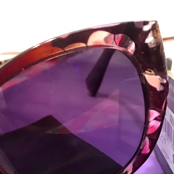 Floral Foster Grant Tru Color Sunnies MSRP$32 - Picture 6 of 12